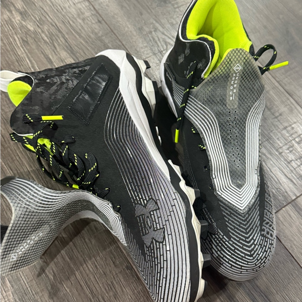 Under Armour Men’s Football Cleats